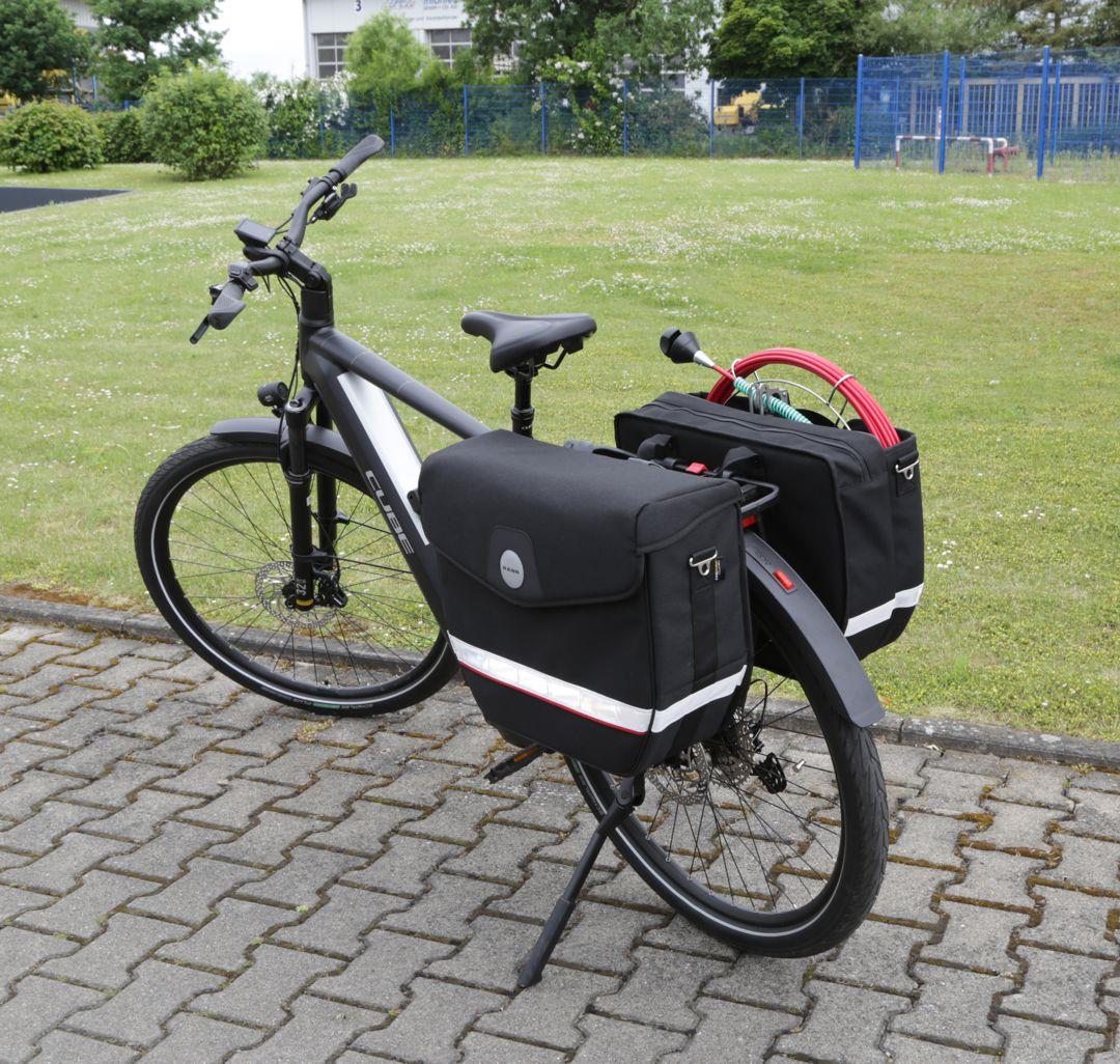 Werkzeugtasche mit Gepäckträgeradapter